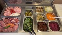 Salatbuffet und Antipasti